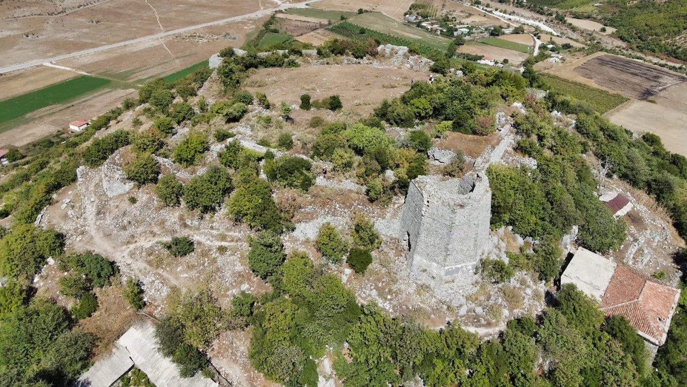 Kardhiq Castle - Image 1