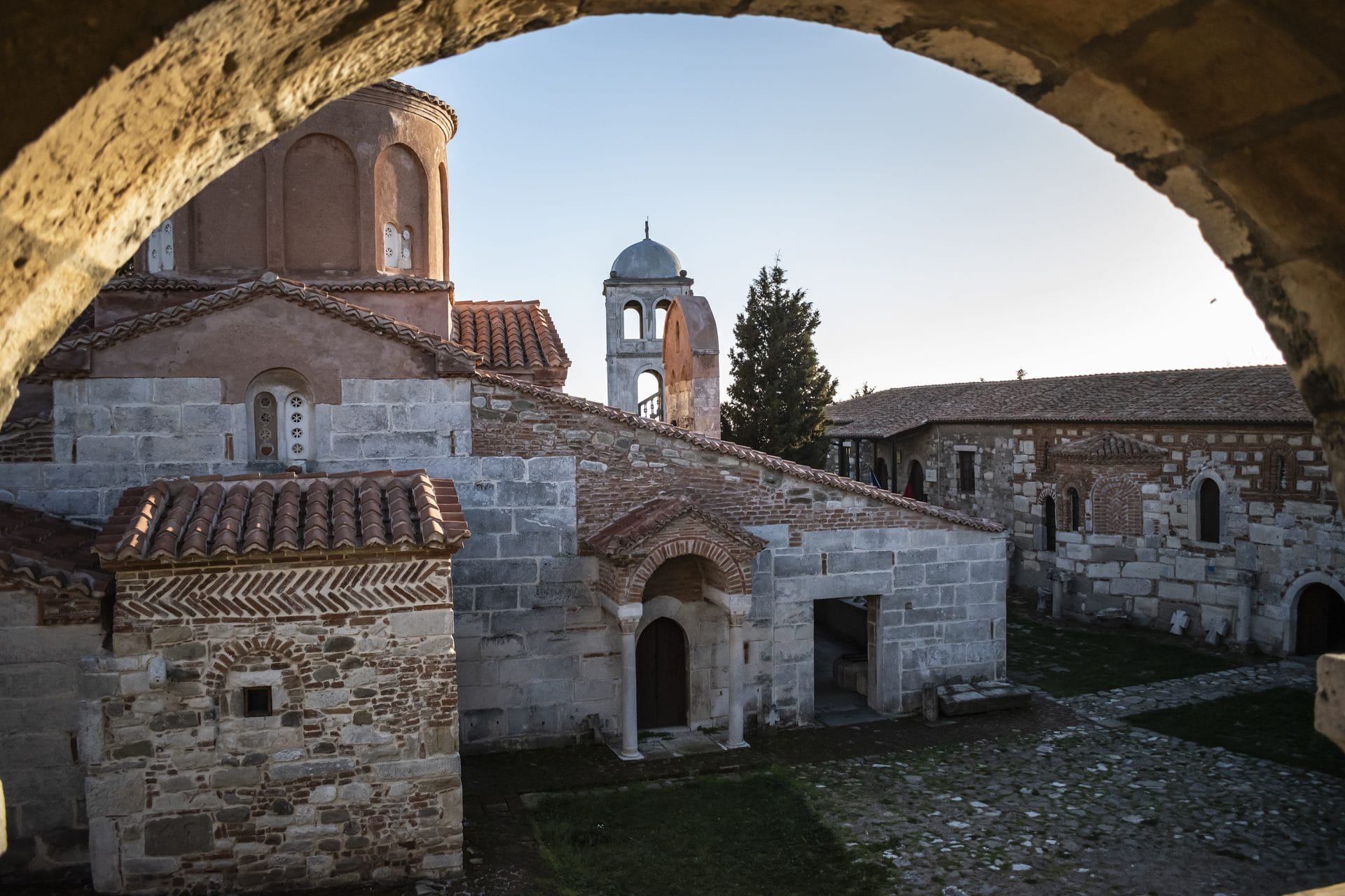 Apollonia - Image 13