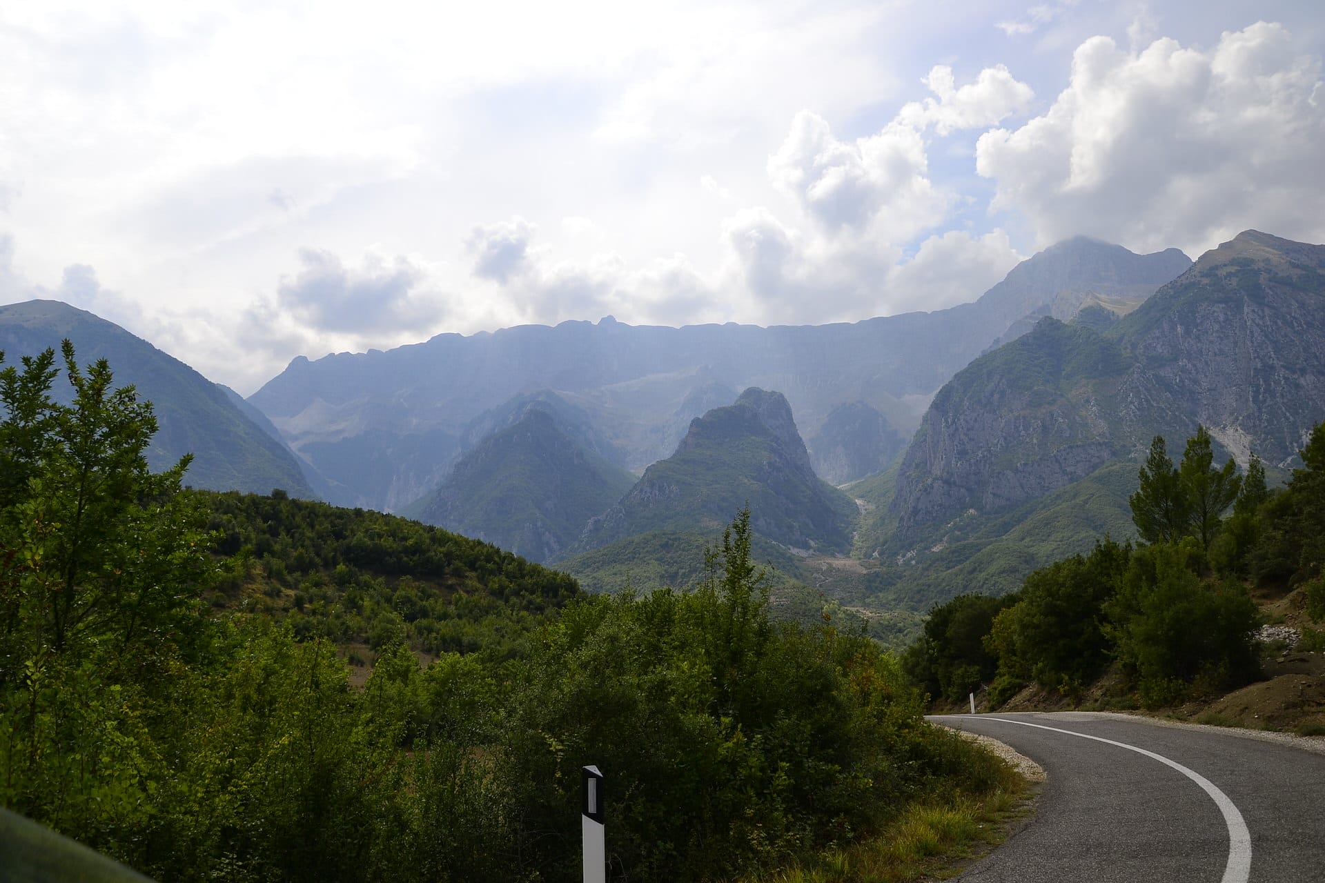 Mountain road from Korçë to Gjirokastër